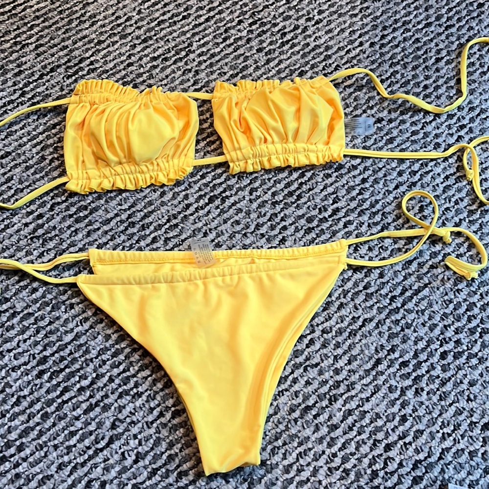 strapless yellow bikini
